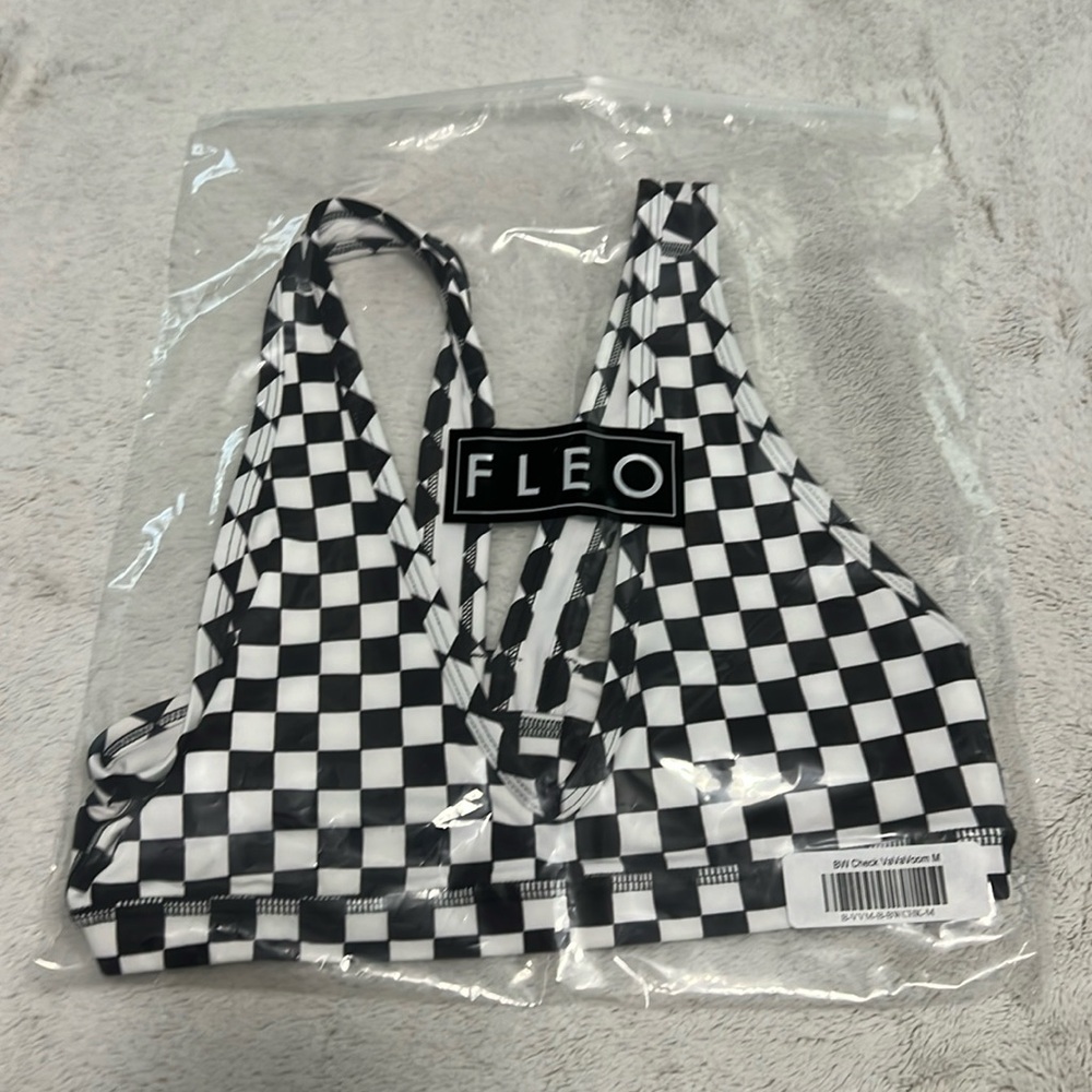FLEO Sports Bra size medium NWT